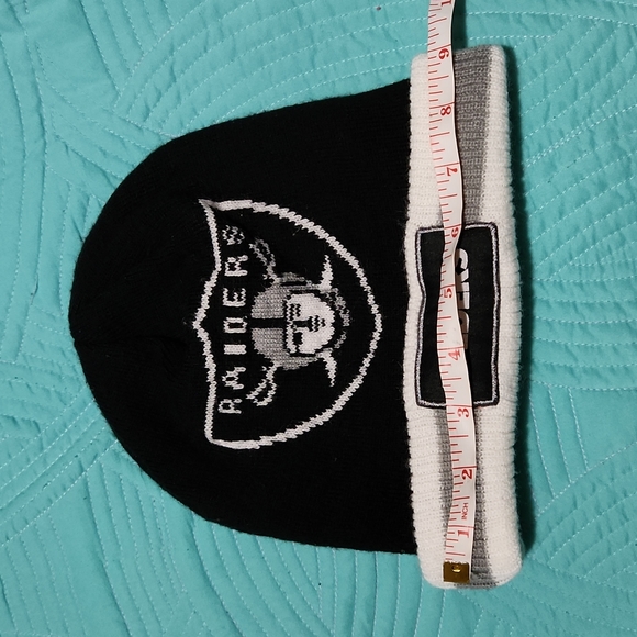 NFL RAIDERS TOQUE - Picture 4 of 5